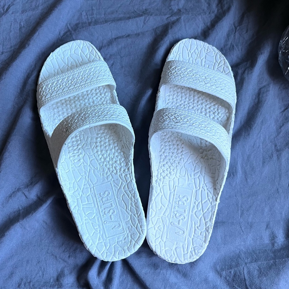 Women’s White Sandals